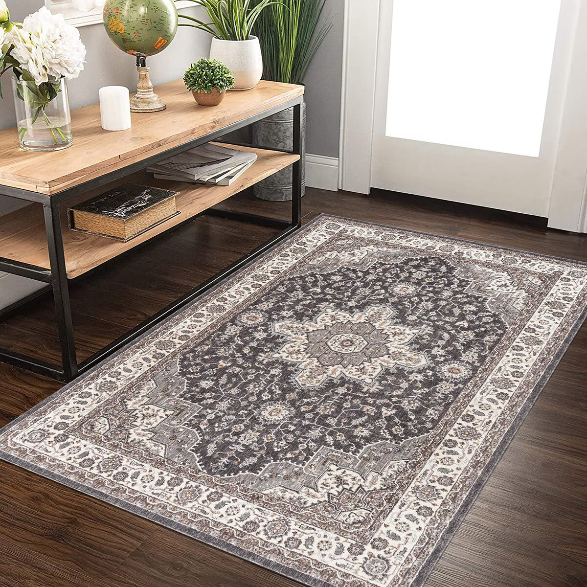 Finlay Area Rug in Cream, 160 X 213 Cm
